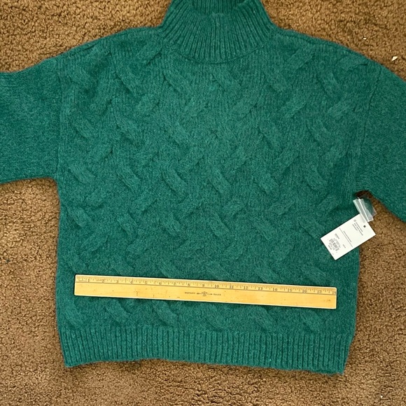 Nine West sweater size M, Emerald Green - Picture 3 of 5